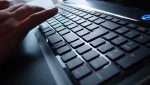 clavier d'ordinateur saisie-saisie de données-optiserv