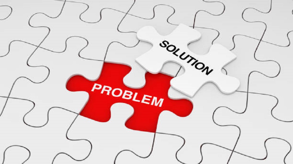 une pièce de puzzle représentant une solution à un problème - gestion externalisée de la relation client - Optiserv