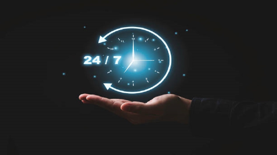 247 virtuel avec horloge à portée de main pour contact disponible à tout moment - centre d'appels pour permanence téléphonique - Optiserv