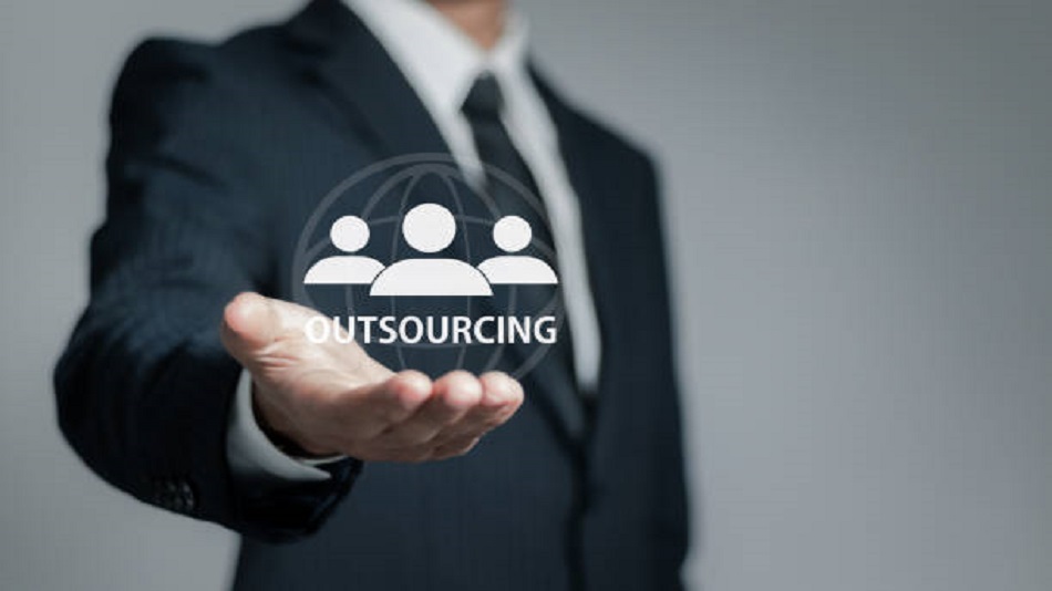 Concept d'externalisation - service client externalisé - Optiserv